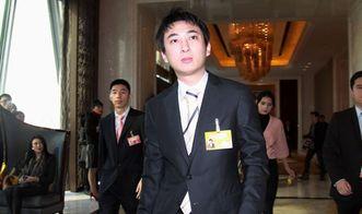 吃瓜汕头院长视频,一场网络热议背后的真相